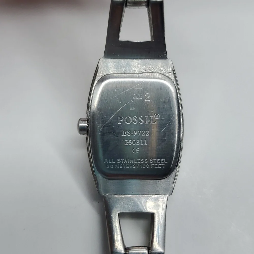 Vintage Fossil F² Watch ES9722 Pink Mother Of Pearl Silver Band Watch